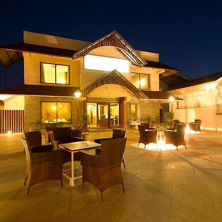 מוסורי One Earth Royale Boutique Hotel מראה חיצוני תמונה