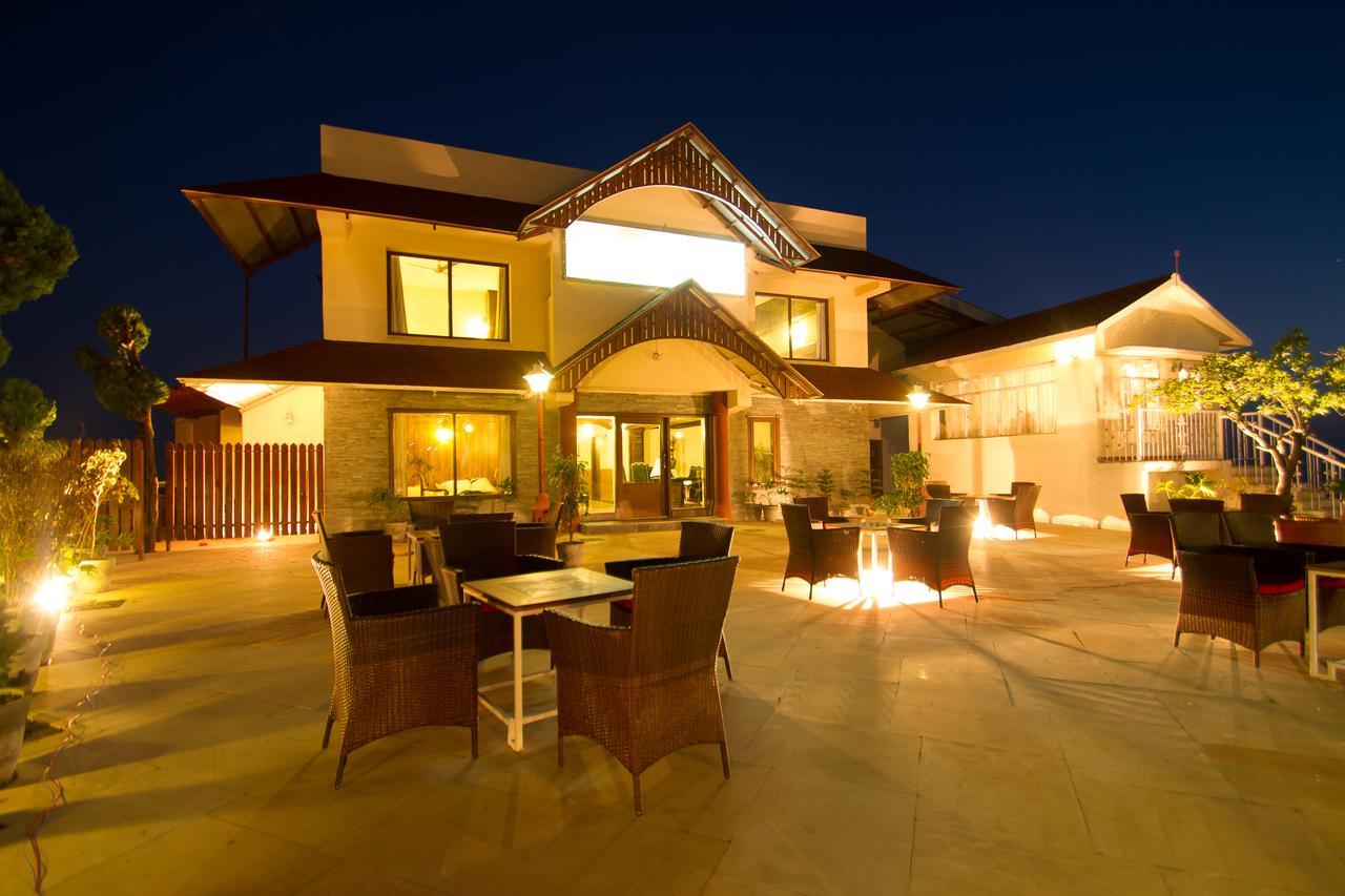 מוסורי One Earth Royale Boutique Hotel מראה חיצוני תמונה